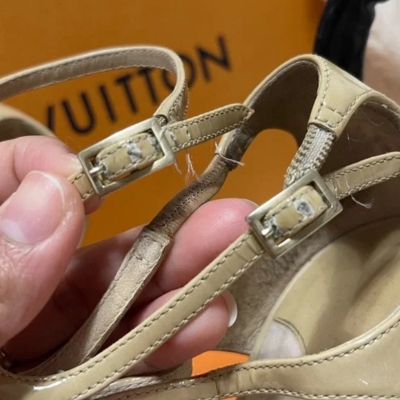 Jimmy Choo - Nude Patent Leather Ivette Heels - Picture 5 of 10